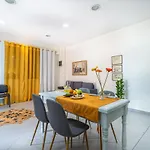 Filoxenos Apartment